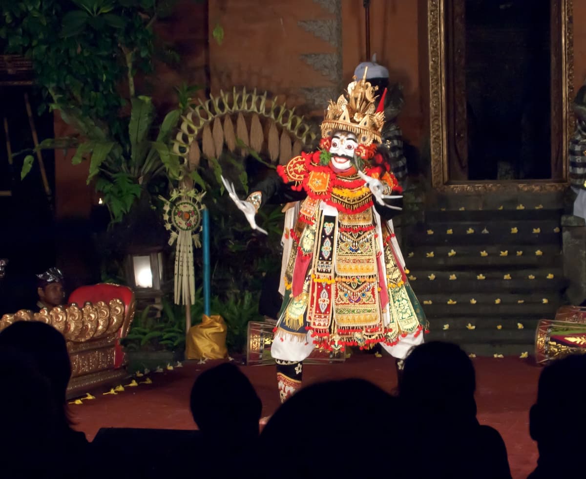 Barong dance in Ubud | Bali | Go Bali Visa Agency Traditional Barong dance performance with ornate costume in Ubud, Bali