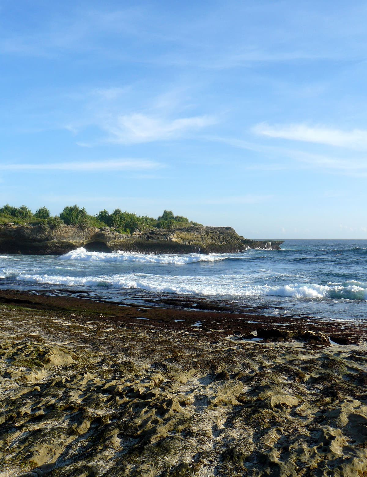Nusa Lembongan | Bali | Go Bali Visa Agency Clifftop view over Nusa Lembongan and the Badung Strait, Bali